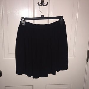 Black skater skirt (with pockets!) America Eagle